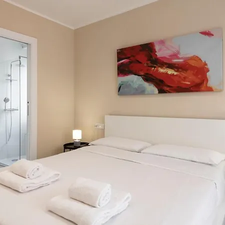 Apartment Bright 2 Bedrooms And 2 Bathrooms - B
